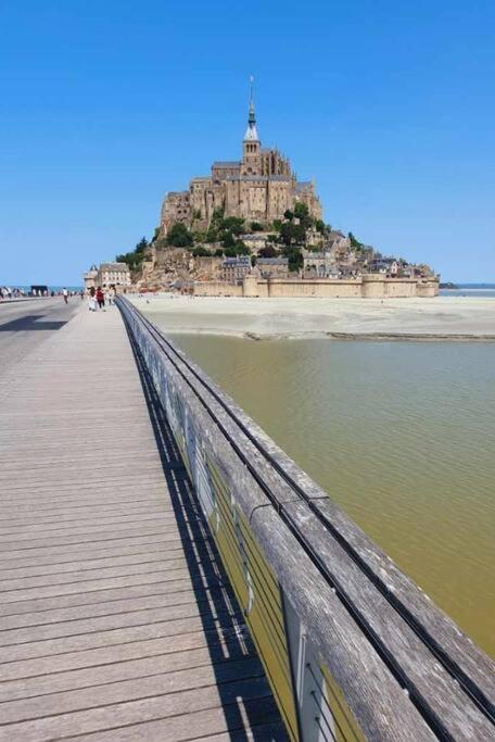 Gite Pontors'Home Mont Saint-Michel Pontorson Extérieur photo
